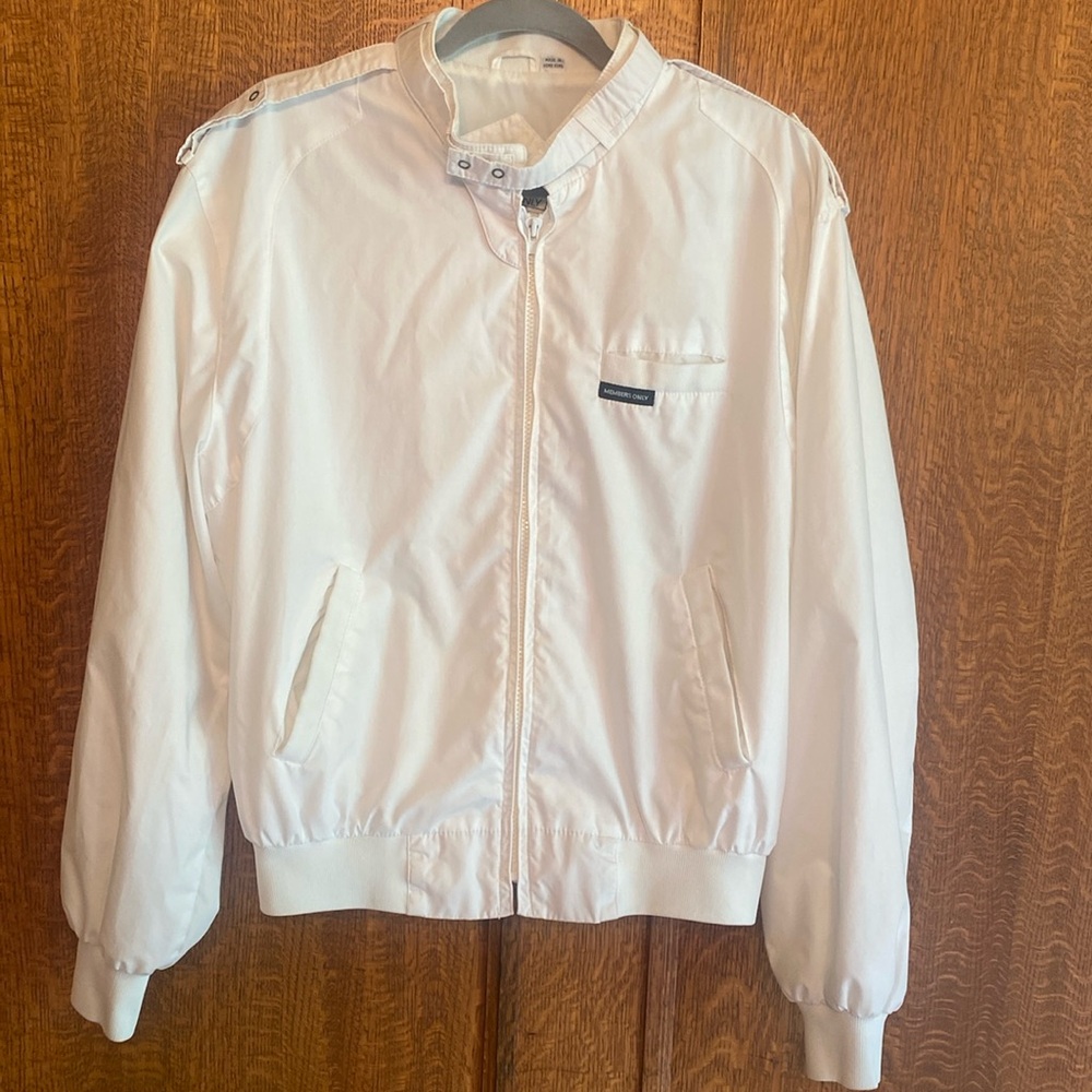 Pristine Members Only vintage White Bomber Jacket M